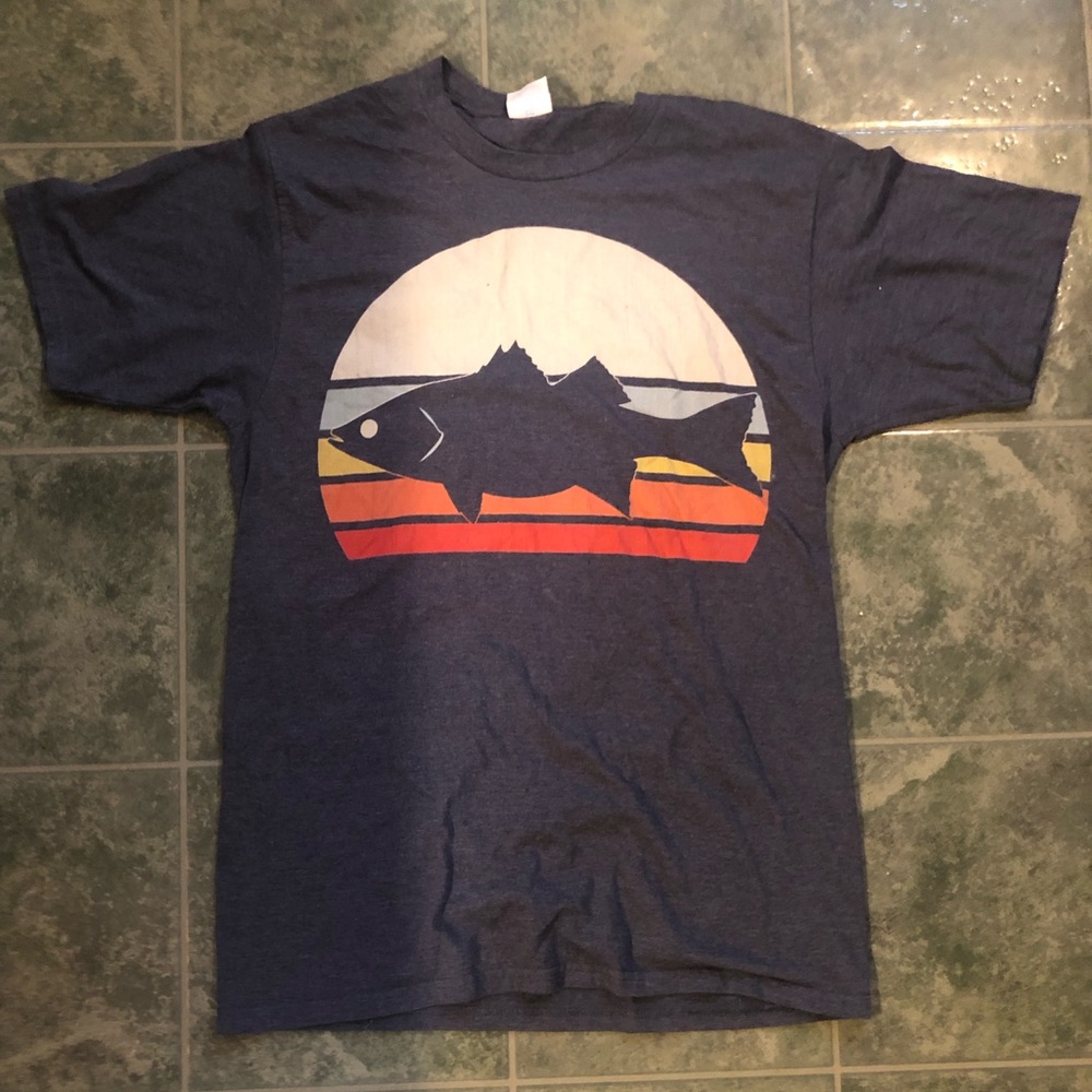 Fishing graphic t-shirt